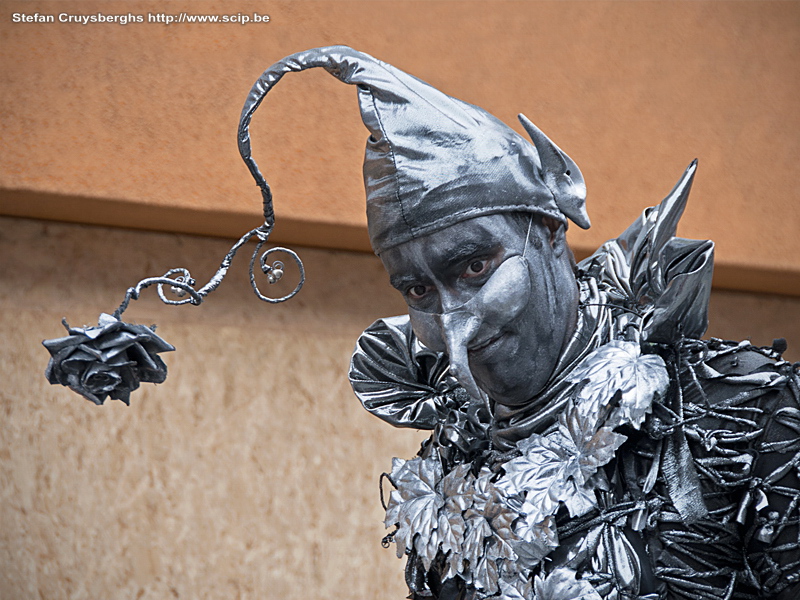 Living Statues in Lommel Last weekend my hometown Lommel organized the 3th European Contest for Living Statues. Several wonderful living statues and street artists from all around Europe, Cuba, New Zealand and Brazil were invited and during 2 days they demonstrated their skills.  Stefan Cruysberghs